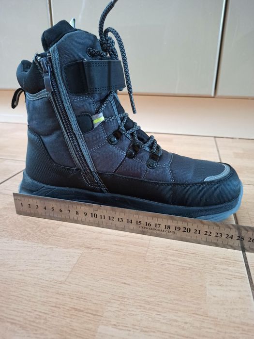 Дитячі зимові черевики. Розмір 38