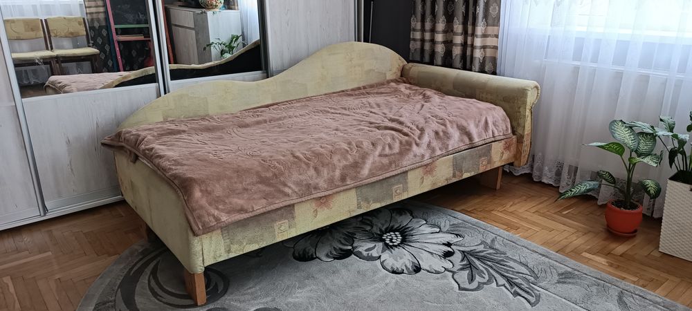 Продається диван- ліжко для підлітка або для дорослого