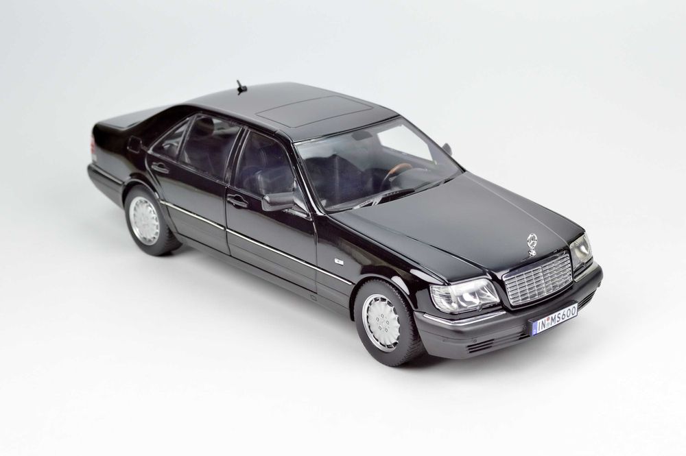 Модель 1:18 Mercedes S600 W140 Black