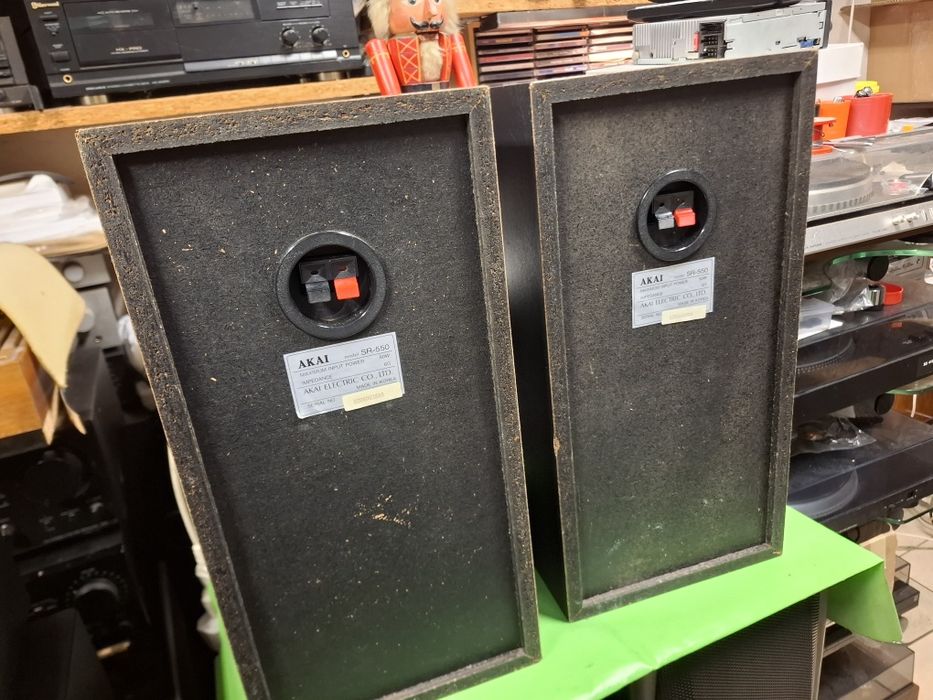 Kolumny Akai SR-550