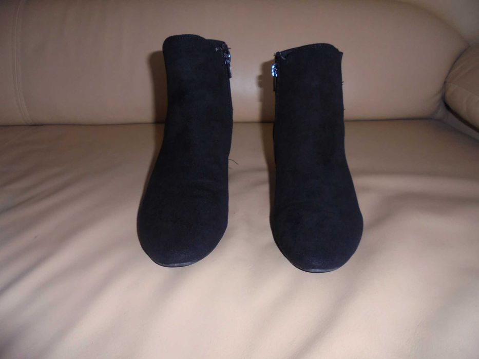 Botins de senhora da marca Seaside cor preto