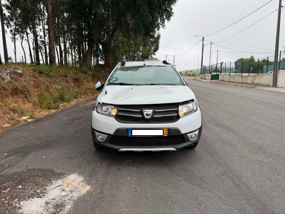 DACIA Sandero 0.9 TCE Salvado