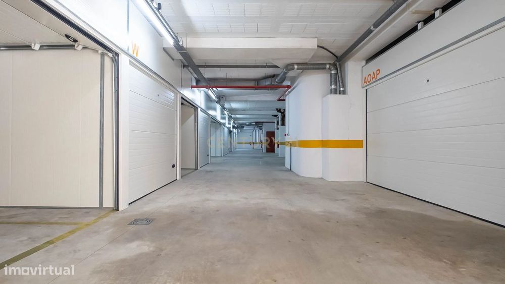 Arrecadação/Box para Arrendamento em Vila Nova de Gaia