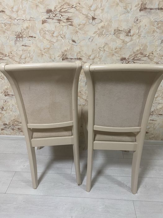 Стул деревянный с мягкой спинкой