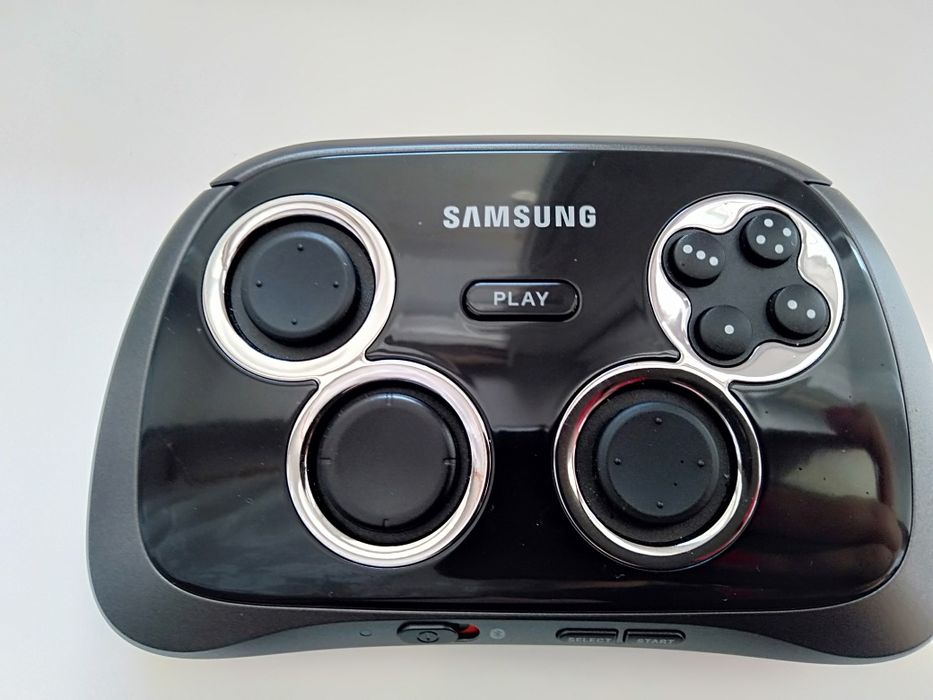 Kontroler do gier Samsung Smartphone Game Pad EI-GP20HNBEGWW - czarny