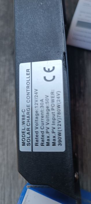 Сонячний контролер 12-24v 30a новий