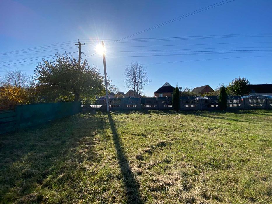 Продається земельна ділянка комерційного призначення в Бохониках