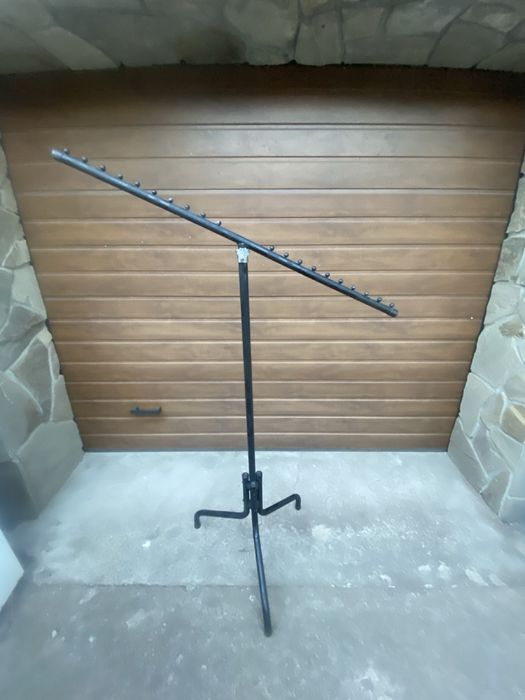 Стойка для одежды, металлическая.Стойка-флейта.