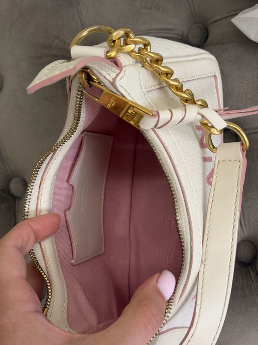 Сумка Balmain B-Army Logo Shoulder Bag in Cream