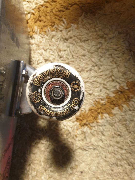 ПРОДАМ СКЕЙТБОРД!! відкатав пів місяця зламав ногу і закинув