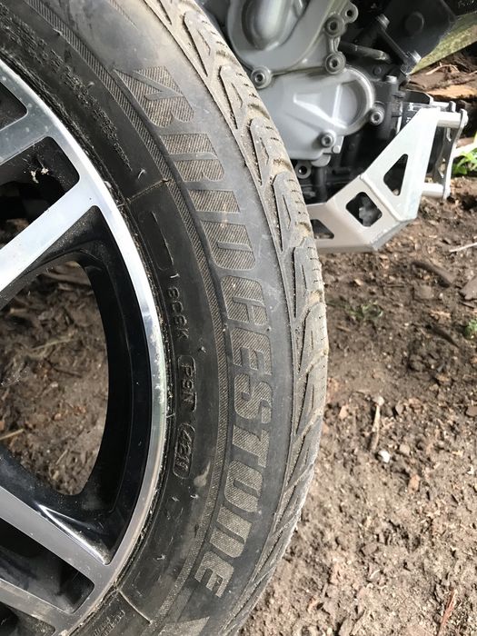 4 jantes Dezent com 4 pneus Bridgestone 205/55 R16