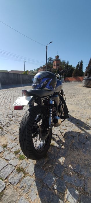 Mash Seventy Five 125 café racer