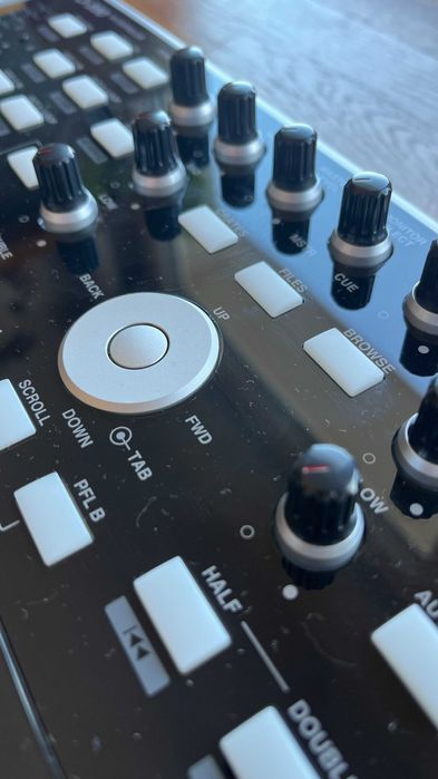 Kontroler DJ Vestax VCI-300 + Vestax VFX-1 + pokrowiec OrtofonDJ