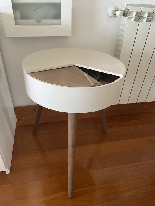 Mesa apoio e decoração