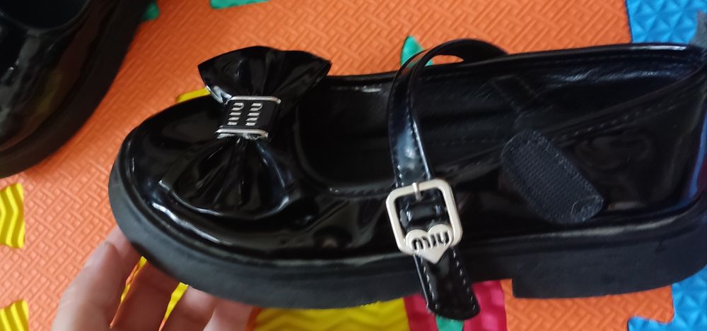 Туфлі лакіровані