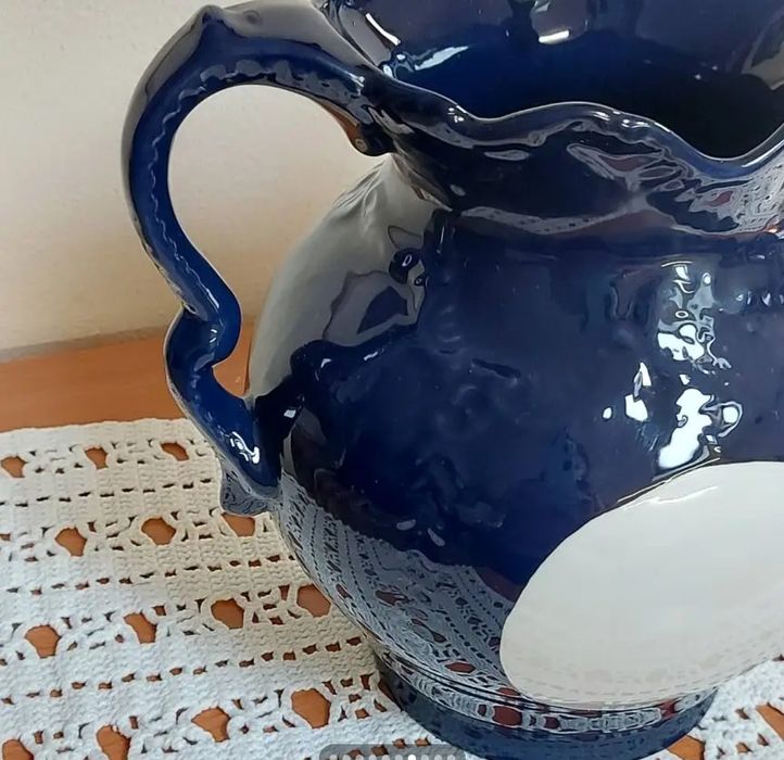 Lavanda  em porcelana  azul cobalto
