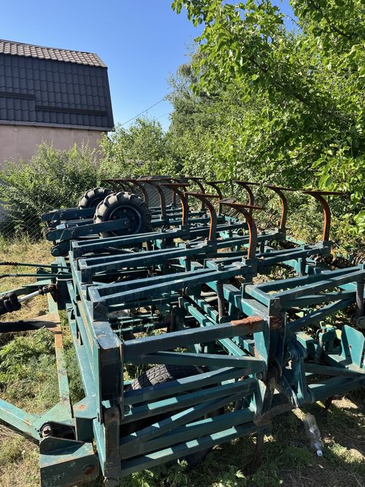 Продам 8м культиватор в хорошем состояние