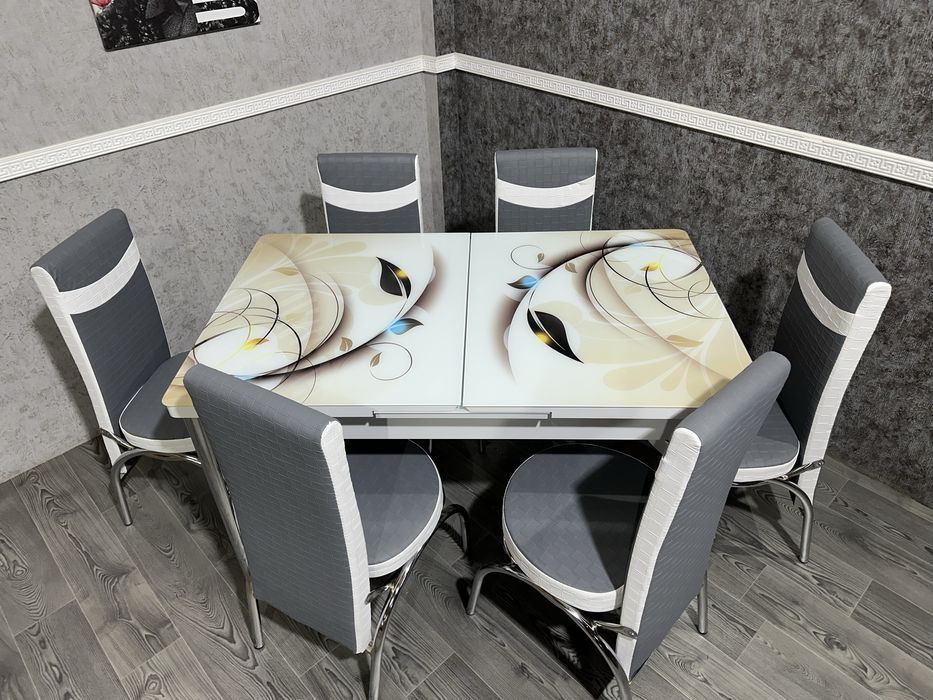 Продаємо комплекти на кухню столову за гартованого скла 3d малюнок