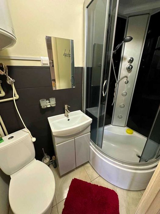 Продається будинок у центральній частині міста