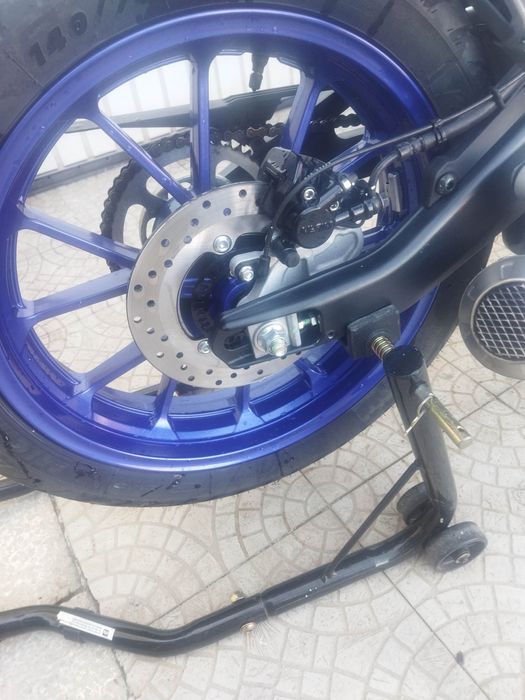 Yamaha YZF 125 R desportiva excelente estado,garagem,aceito retoma.