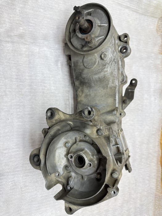 Картера Honda Dio AF 18,24,25,27,28,30,31 AF18E, з редуктором, двигатель, блок