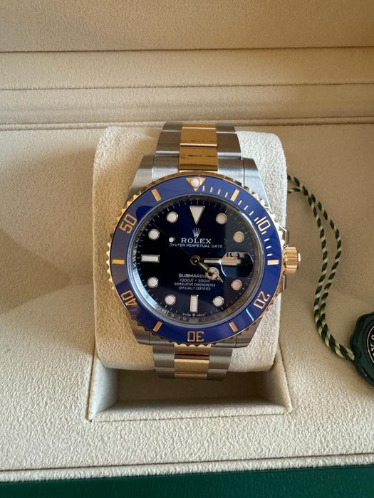 ROLEX OYSTER PERPETUAL SUBMARINER 本 初版限定 ROLEX OYSTER PERPETUAL SUBMARINER 本 - メルカリ