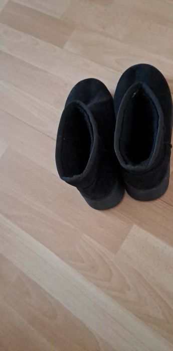 Czarne botki,śniegowce Emu rozmiar 36 stan bardzo dobry