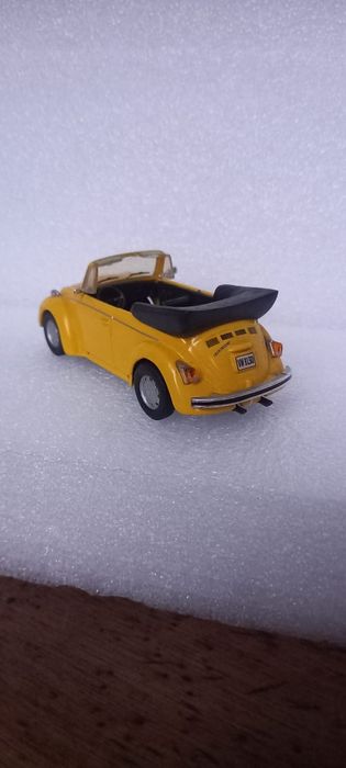 Volkswagen beetle  escala 1:43