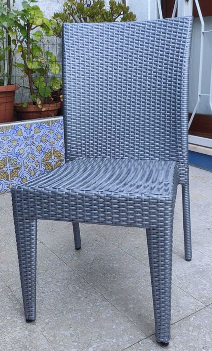 Mesa de Jardim com base em vidro