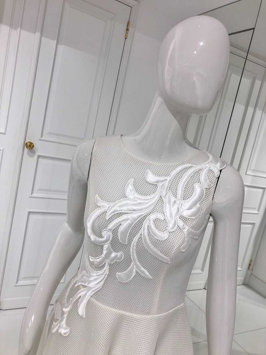 Sukienka ślubna Laurelle, model Lacrima z koronką