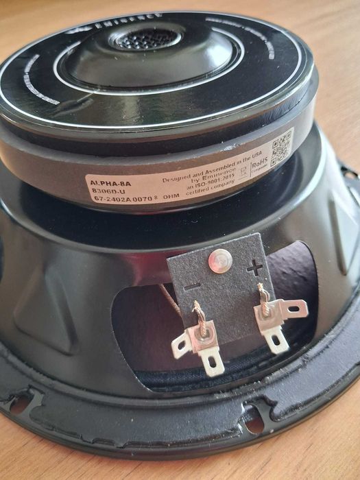 Coluna Eminence Alpha-8A - 8 Ohm
