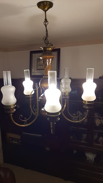 Vendo candeeiro imponente, tronco em madeira maciça,