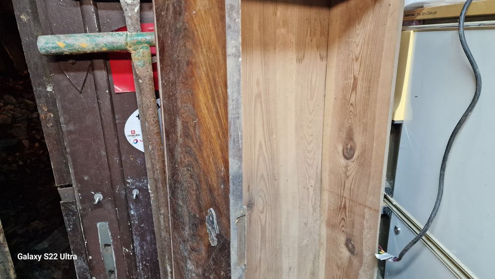 Krzesła przedwojenne