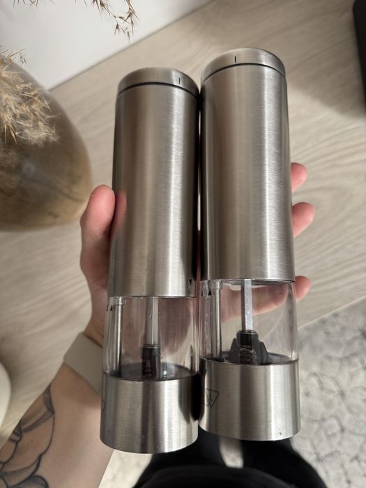Млин для солі та перцю на батарейках