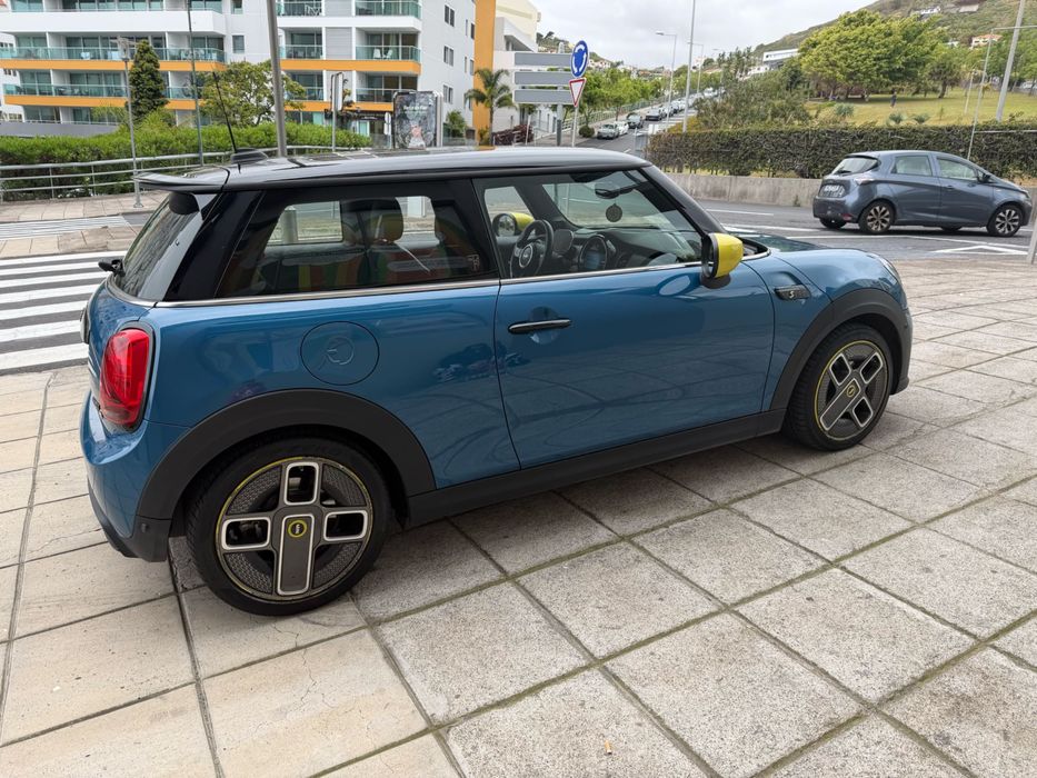 Mini Cooper SE (Elétrico)