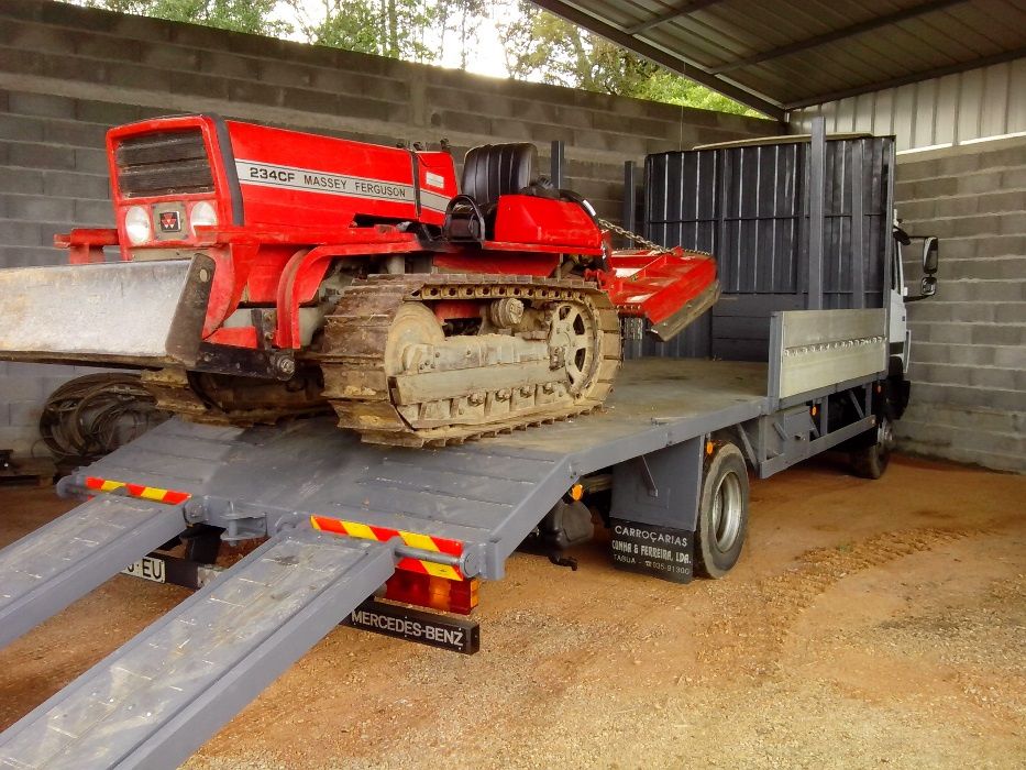 Transporte de tratores, alfaias agricolas e maquinas