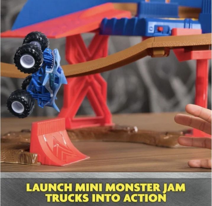 Трек Монстр Джем Суперзаряджені перегони Monster Jam Supercharge Speedway Playset