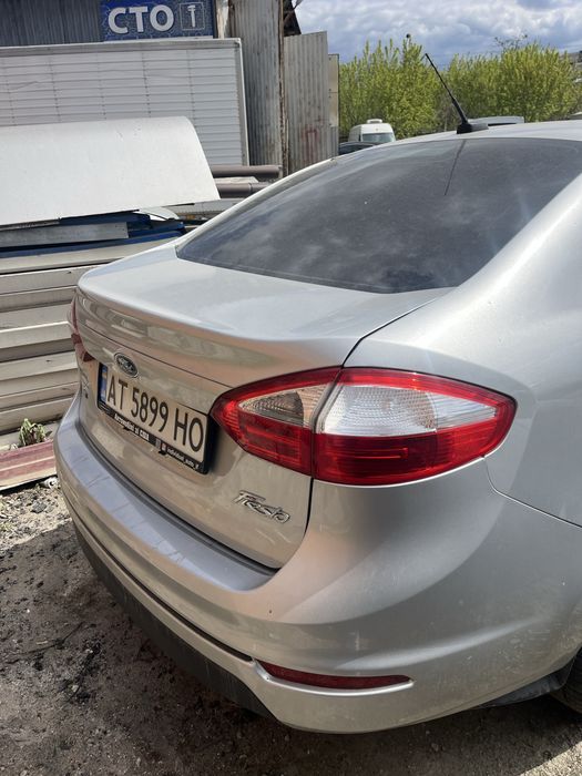 Ford Fiesta після дтп !