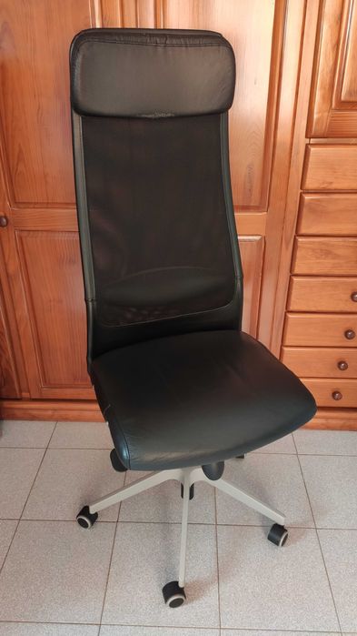 Cadeira de escritório Ikea Markus com capa