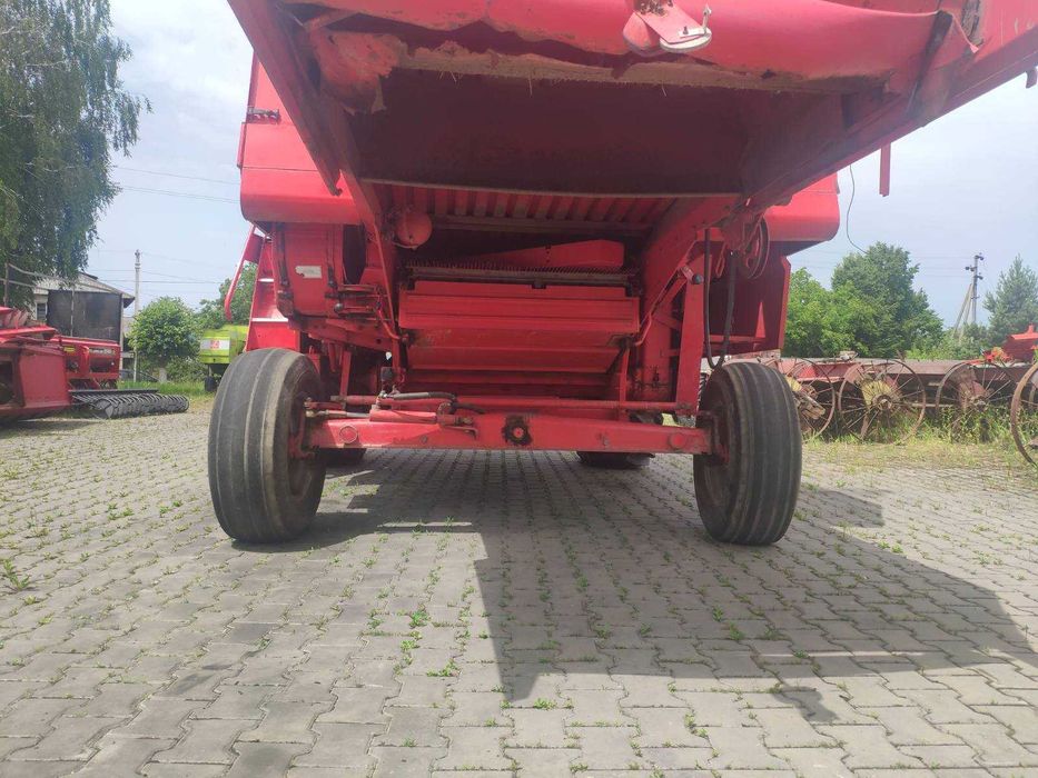 Комбайн Massey Ferguson 530