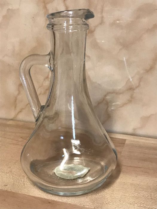 Dzbanek na wino, na wodę, na oliwę