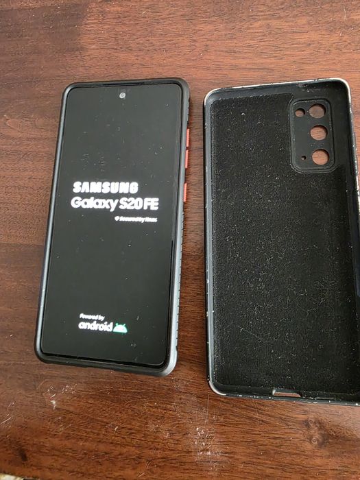 Продам Samsung s20 fe