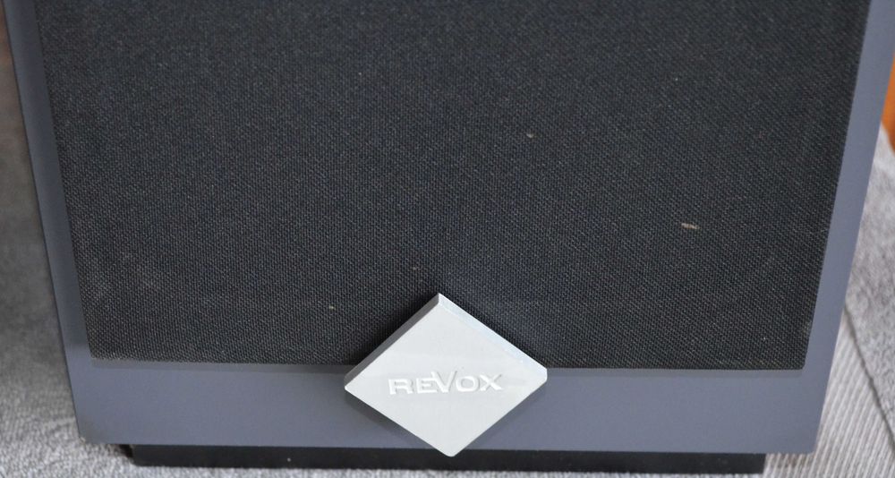 Kolumny podłogowe Revox Evolution D-Box 200watt Studer