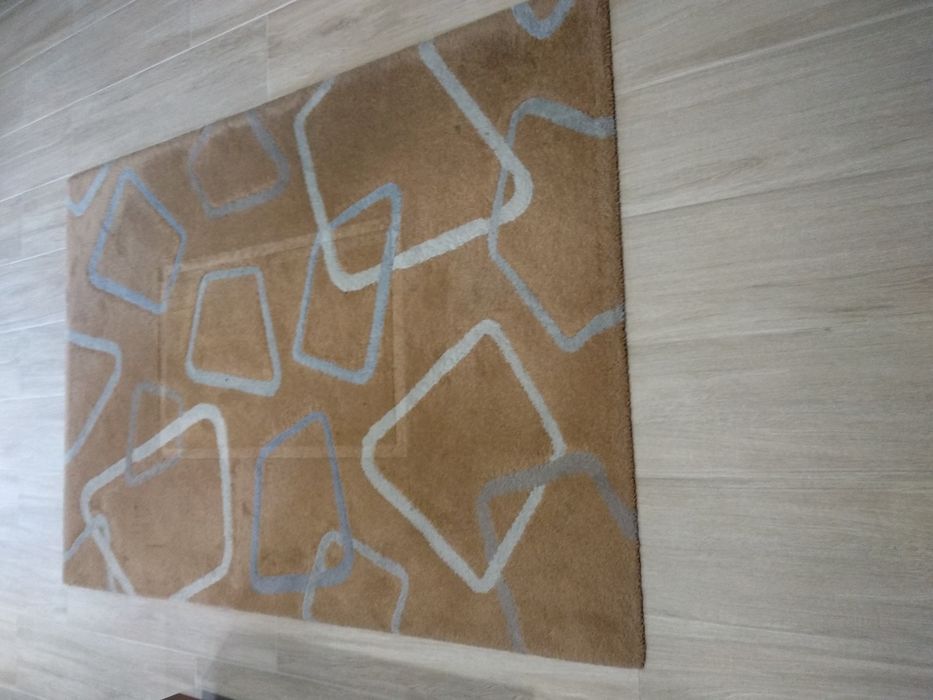 Tapete de sala, escritório ou quarto, como novo.