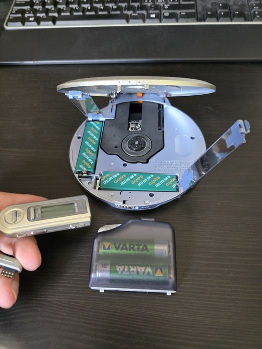 CD mp3 плеер SAMSUNG FM radio