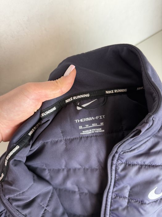 Жіноча куртка Nike Therma Fit, розмір XS