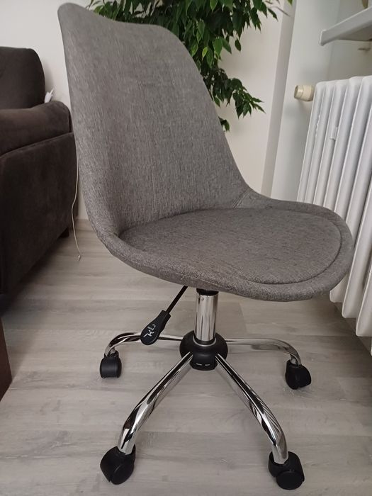 Sprzedam fotel biurkowy