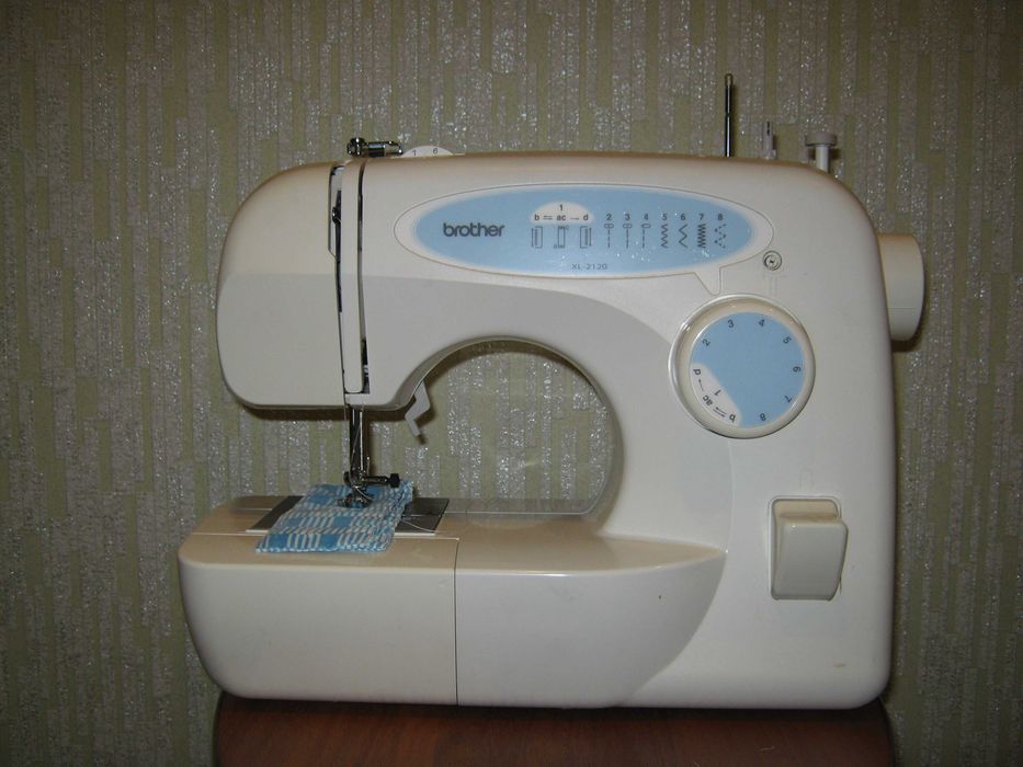 продається швейна машина