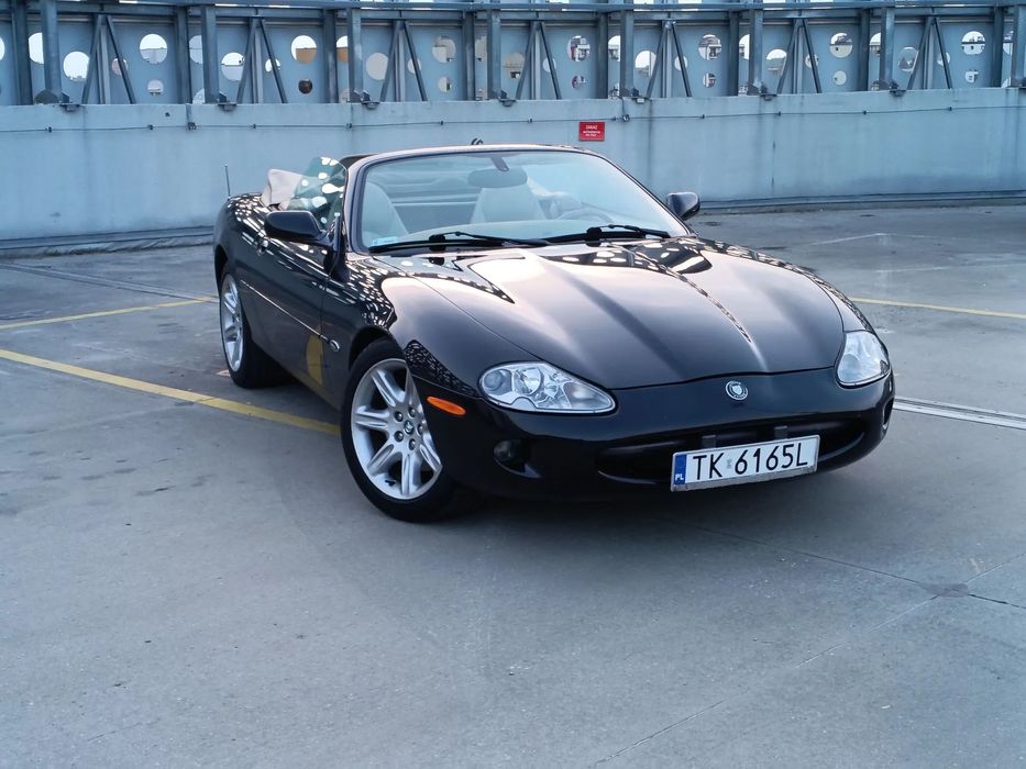 Jaguar XK8