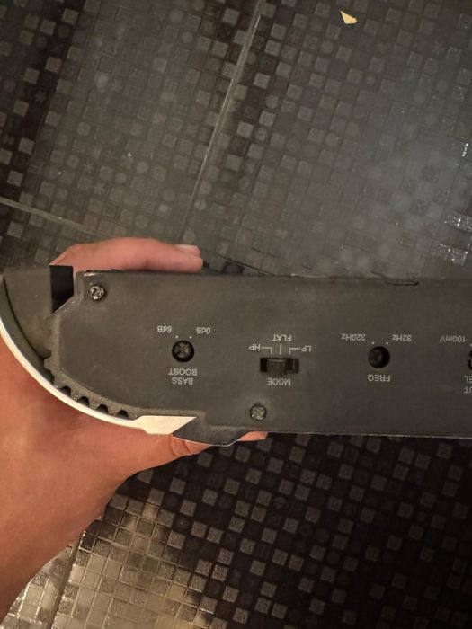 Підсилювач звуку JBL